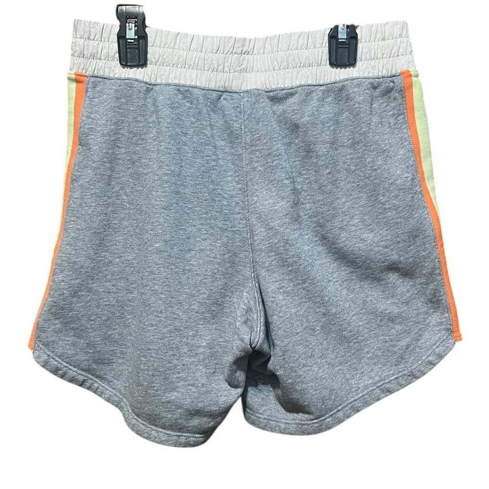 Nike Girls Sportswear Heritage Shorts Carbon Heather Size‎ XL